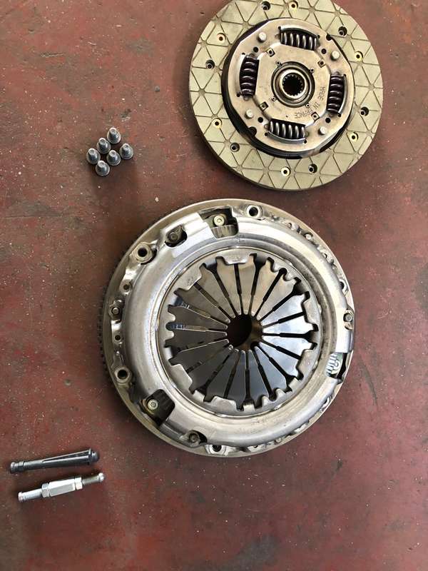 Δίσκο πλατο με φερμουιτ για αγωνιστικό kevlar Γεραλής Service Φορτηγών, Ευθυγράμμιση, Ζυγοστάθμιση, Service Φορτηγών, Service Αυτοκινήτων, Κινητό Συνεργείο, Διαγνωστικός Έλεγχος , Έλεγχος ΚΤΕΟ, Διαγνωστικός Έλεγχος Φορτηγών, Διαγνωστικός Έλεγχος Αυτοκινήτων, Φρένα Φορτηγών, Φρένα Αυτοκινήτων, Σασμάν / Δίσκο Πλατώ Φορτηγών