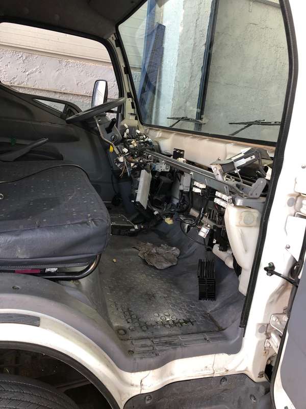 Επισκευή Ψυγείου Καλοριφέρ Γεραλής Service Φορτηγών, Ευθυγράμμιση, Ζυγοστάθμιση, Service Φορτηγών, Service Αυτοκινήτων, Κινητό Συνεργείο, Διαγνωστικός Έλεγχος , Έλεγχος ΚΤΕΟ, Διαγνωστικός Έλεγχος Φορτηγών, Διαγνωστικός Έλεγχος Αυτοκινήτων, Φρένα Φορτηγών, Φρένα Αυτοκινήτων, Σασμάν / Δίσκο Πλατώ Φορτηγών