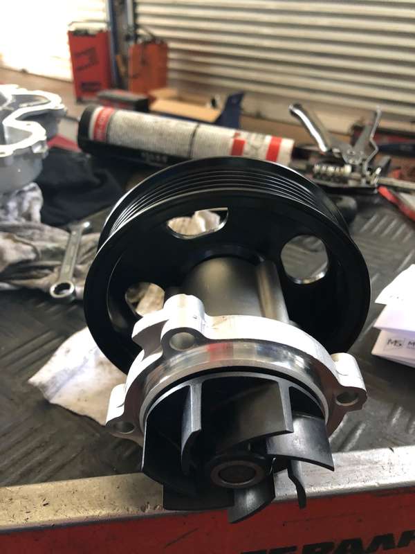 Τρόμπα τιμονιού Φορτηγού Γεραλής Service Φορτηγών, Ευθυγράμμιση, Ζυγοστάθμιση, Service Φορτηγών, Service Αυτοκινήτων, Κινητό Συνεργείο, Διαγνωστικός Έλεγχος , Έλεγχος ΚΤΕΟ, Διαγνωστικός Έλεγχος Φορτηγών, Διαγνωστικός Έλεγχος Αυτοκινήτων, Φρένα Φορτηγών, Φρένα Αυτοκινήτων, Σασμάν / Δίσκο Πλατώ Φορτηγών