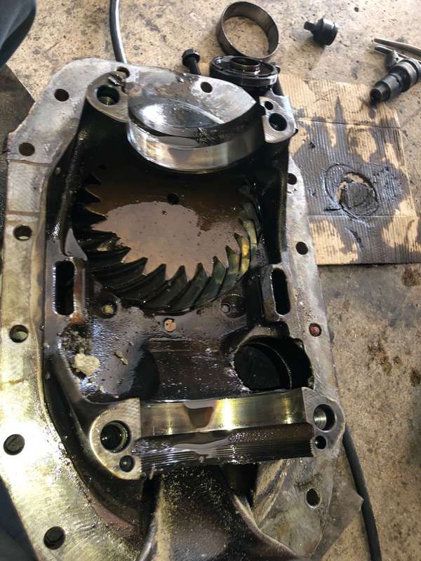 Γκρουπ Διαφορικού φορτηγού Γεραλής Service Φορτηγών, Ευθυγράμμιση, Ζυγοστάθμιση, Service Φορτηγών, Service Αυτοκινήτων, Κινητό Συνεργείο, Διαγνωστικός Έλεγχος , Έλεγχος ΚΤΕΟ, Διαγνωστικός Έλεγχος Φορτηγών, Διαγνωστικός Έλεγχος Αυτοκινήτων, Φρένα Φορτηγών, Φρένα Αυτοκινήτων, Σασμάν / Δίσκο Πλατώ Φορτηγών