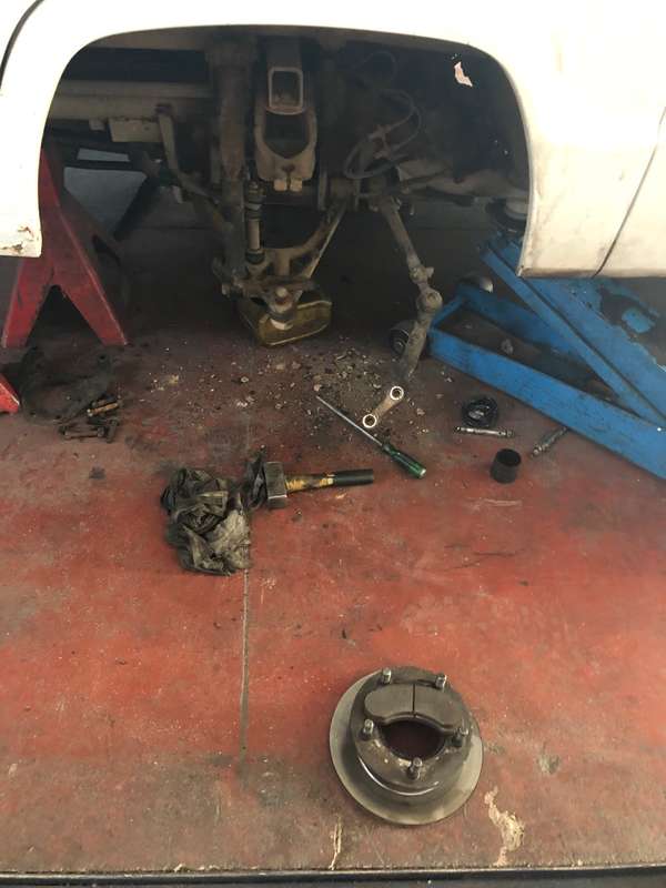 Φρένα Δισκόπλακες φορτηγό Γεραλής Service Φορτηγών, Ευθυγράμμιση, Ζυγοστάθμιση, Service Φορτηγών, Service Αυτοκινήτων, Κινητό Συνεργείο, Διαγνωστικός Έλεγχος , Έλεγχος ΚΤΕΟ, Διαγνωστικός Έλεγχος Φορτηγών, Διαγνωστικός Έλεγχος Αυτοκινήτων, Φρένα Φορτηγών, Φρένα Αυτοκινήτων, Σασμάν / Δίσκο Πλατώ Φορτηγών