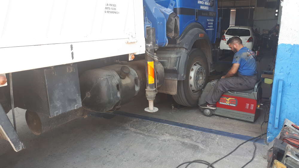 Ζυγοστάθμιση Φορτηγού Γεραλής Service Φορτηγών, Ευθυγράμμιση, Ζυγοστάθμιση, Service Φορτηγών, Service Αυτοκινήτων, Κινητό Συνεργείο, Διαγνωστικός Έλεγχος , Έλεγχος ΚΤΕΟ, Διαγνωστικός Έλεγχος Φορτηγών, Διαγνωστικός Έλεγχος Αυτοκινήτων, Φρένα Φορτηγών, Φρένα Αυτοκινήτων, Σασμάν / Δίσκο Πλατώ Φορτηγών