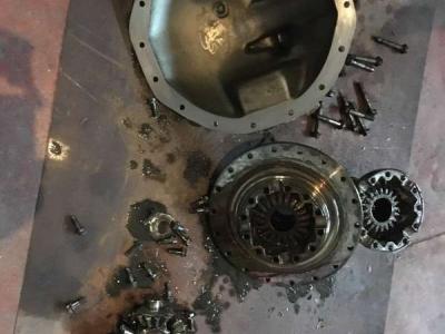 Γκρουπ Διαφορικό Φορτηγού Γεραλής Service Φορτηγών, Ευθυγράμμιση, Ζυγοστάθμιση, Service Φορτηγών, Service Αυτοκινήτων, Κινητό Συνεργείο, Διαγνωστικός Έλεγχος , Έλεγχος ΚΤΕΟ, Διαγνωστικός Έλεγχος Φορτηγών, Διαγνωστικός Έλεγχος Αυτοκινήτων, Φρένα Φορτηγών, Φρένα Αυτοκινήτων, Σασμάν / Δίσκο Πλατώ Φορτηγών