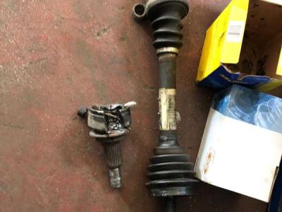 Επισκευή Ημιαξόνιο αυτοκινήτου Γεραλής Service Φορτηγών, Ευθυγράμμιση, Ζυγοστάθμιση, Service Φορτηγών, Service Αυτοκινήτων, Κινητό Συνεργείο, Διαγνωστικός Έλεγχος , Έλεγχος ΚΤΕΟ, Διαγνωστικός Έλεγχος Φορτηγών, Διαγνωστικός Έλεγχος Αυτοκινήτων, Φρένα Φορτηγών, Φρένα Αυτοκινήτων, Σασμάν / Δίσκο Πλατώ Φορτηγών