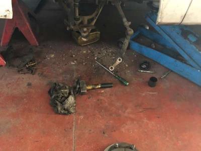 Φρένα Δισκόπλακες φορτηγό Γεραλής Service Φορτηγών, Ευθυγράμμιση, Ζυγοστάθμιση, Service Φορτηγών, Service Αυτοκινήτων, Κινητό Συνεργείο, Διαγνωστικός Έλεγχος , Έλεγχος ΚΤΕΟ, Διαγνωστικός Έλεγχος Φορτηγών, Διαγνωστικός Έλεγχος Αυτοκινήτων, Φρένα Φορτηγών, Φρένα Αυτοκινήτων, Σασμάν / Δίσκο Πλατώ Φορτηγών