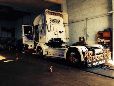 Ευθυγράμμιση Τράκτορα Γεραλής Service Φορτηγών, Ευθυγράμμιση, Ζυγοστάθμιση, Service Φορτηγών, Service Αυτοκινήτων, Κινητό Συνεργείο, Διαγνωστικός Έλεγχος , Έλεγχος ΚΤΕΟ, Διαγνωστικός Έλεγχος Φορτηγών, Διαγνωστικός Έλεγχος Αυτοκινήτων, Φρένα Φορτηγών, Φρένα Αυτοκινήτων, Σασμάν / Δίσκο Πλατώ Φορτηγών